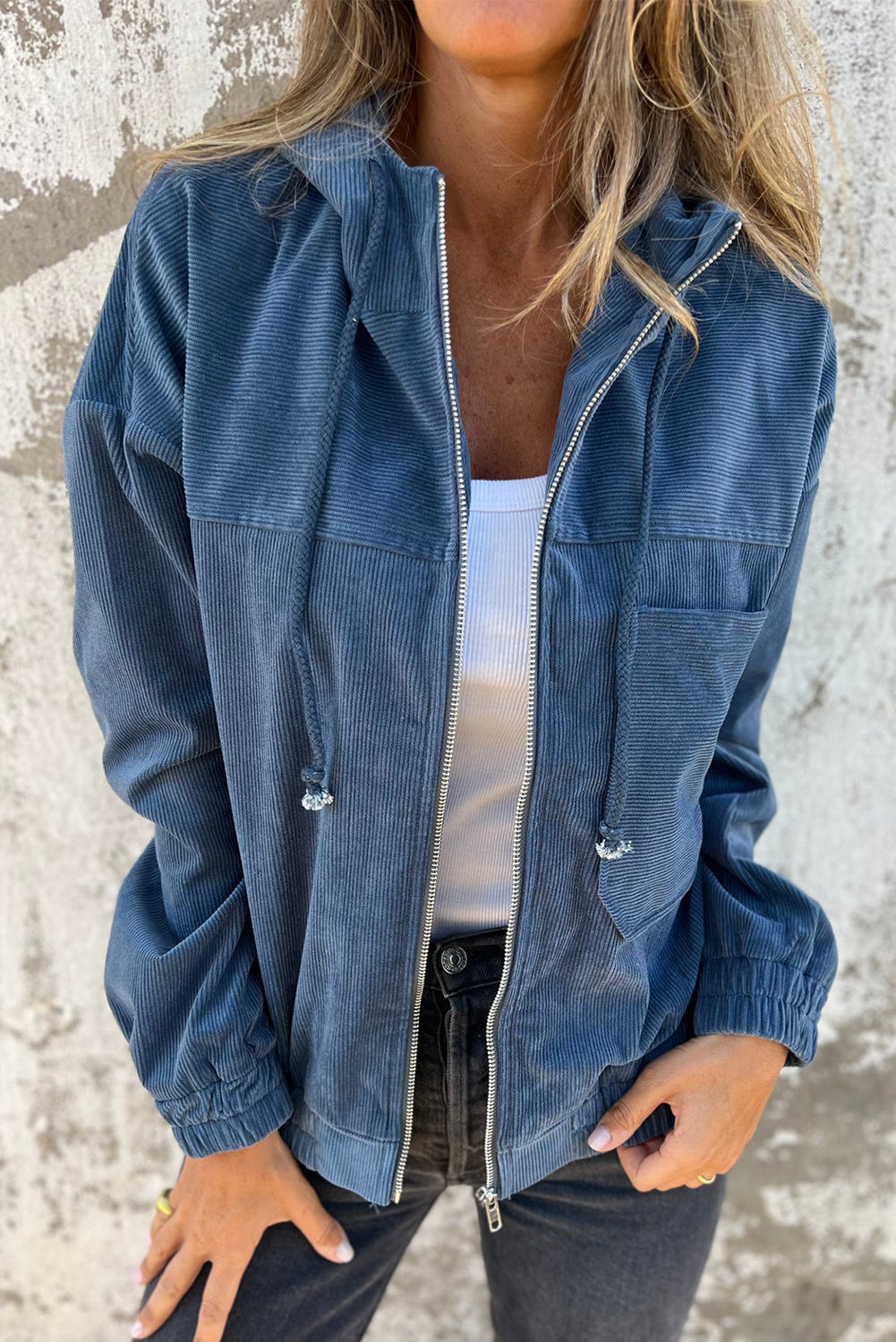 Bluza z Kapturem i Sznurkiem w Kolorze Turkusowym