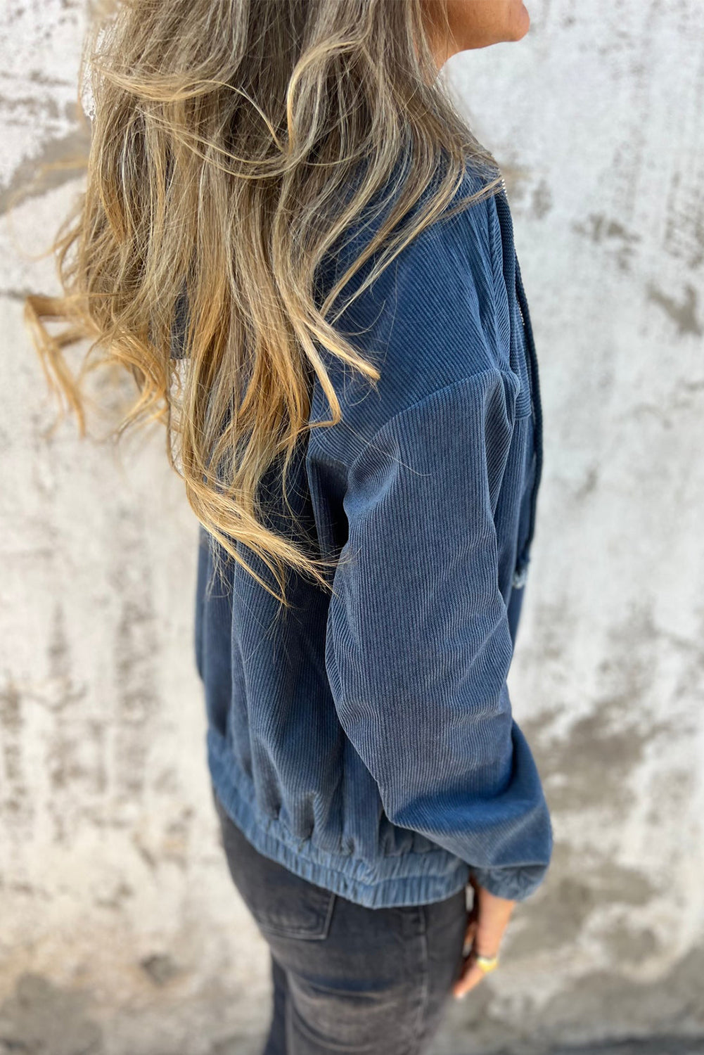 Bluza z Kapturem i Sznurkiem w Kolorze Turkusowym